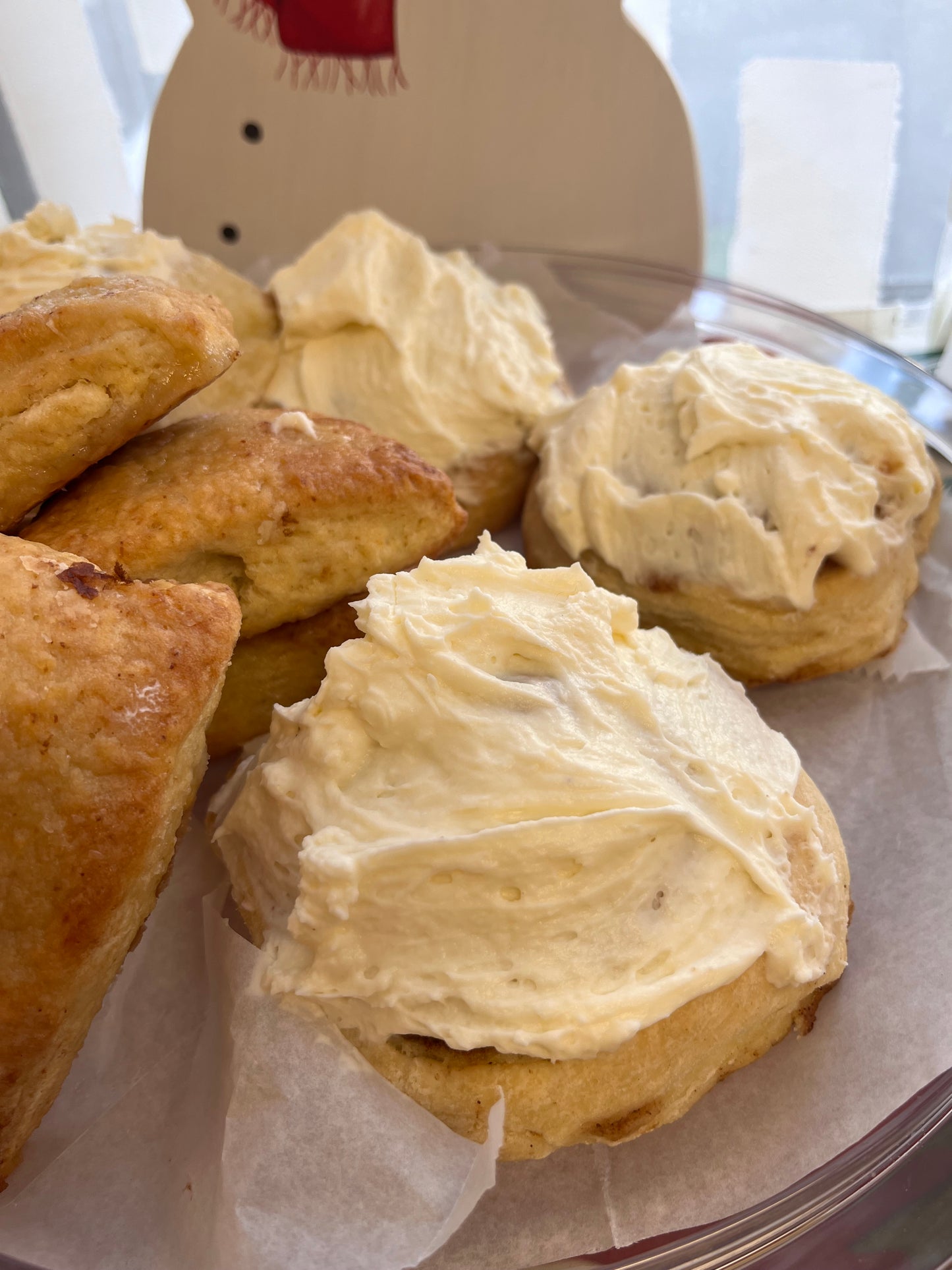 Gourmet Cinnamon Bun with Mascarpone Icing